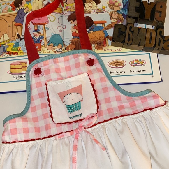 PLAY WONDER Girl’s Velcro Adjustable Full Apron - Picture 7 of 10